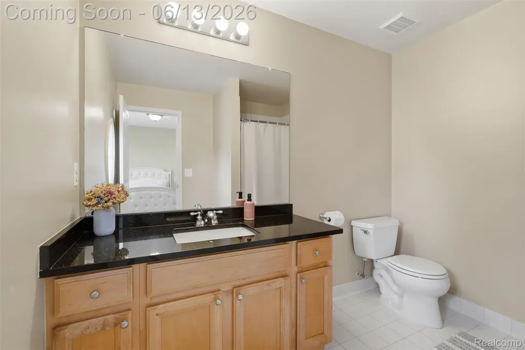 41920 Wolfe Pass Novi City MI 48377
