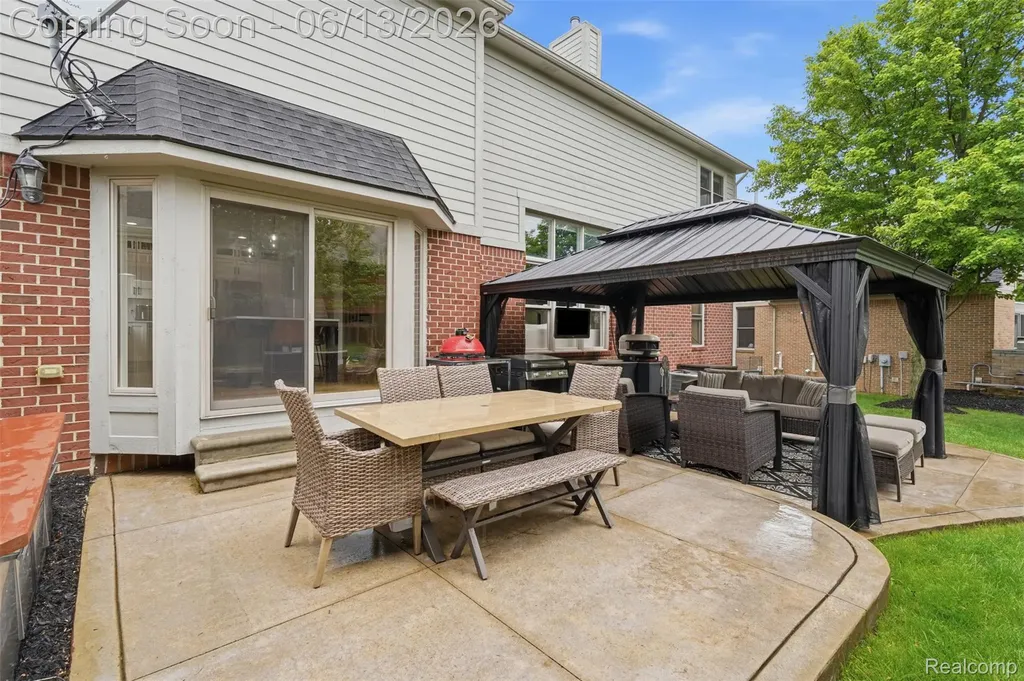 41920 Wolfe Pass Novi City MI 48377