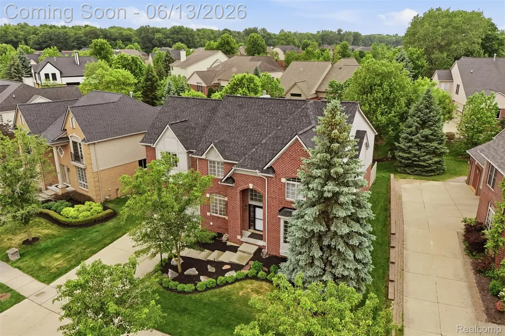 41920 Wolfe Pass Novi City MI 48377