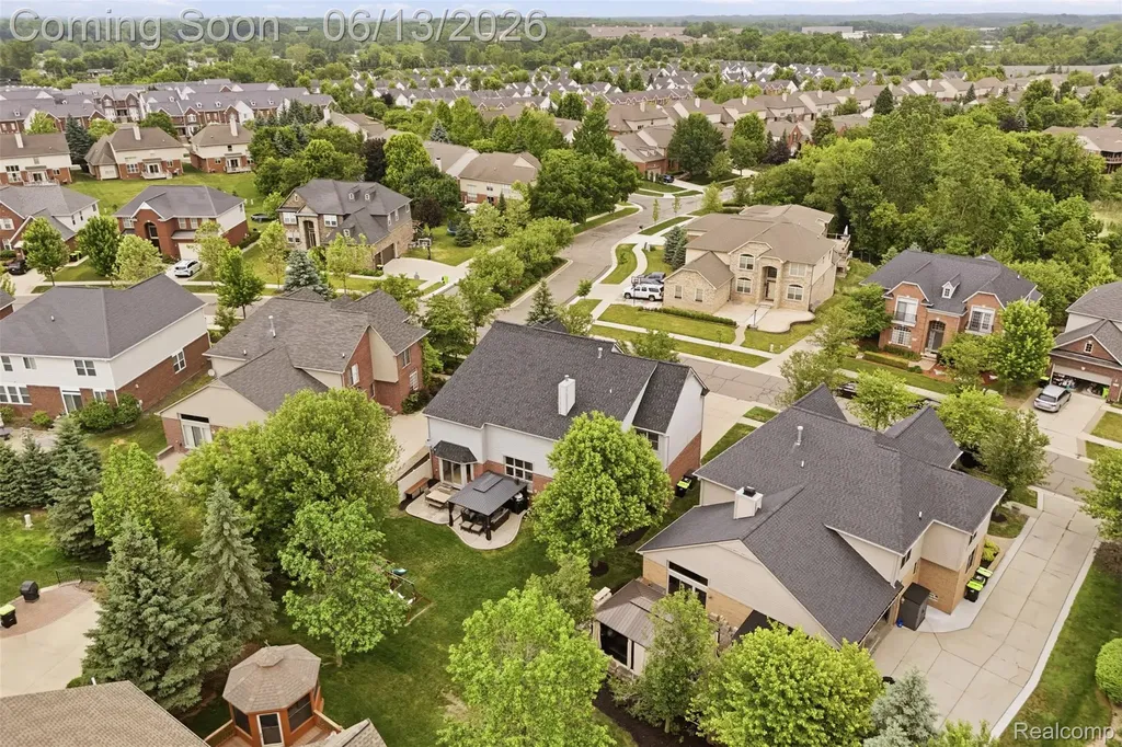 41920 Wolfe Pass Novi City MI 48377