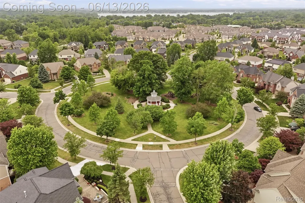 41920 Wolfe Pass Novi City MI 48377