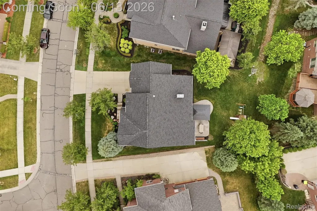 41920 Wolfe Pass Novi City MI 48377