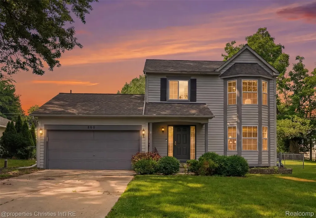 124 Rexton Street Novi City MI 48377