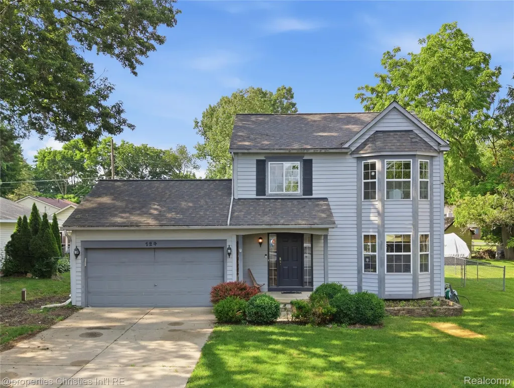 124 Rexton Street Novi City MI 48377