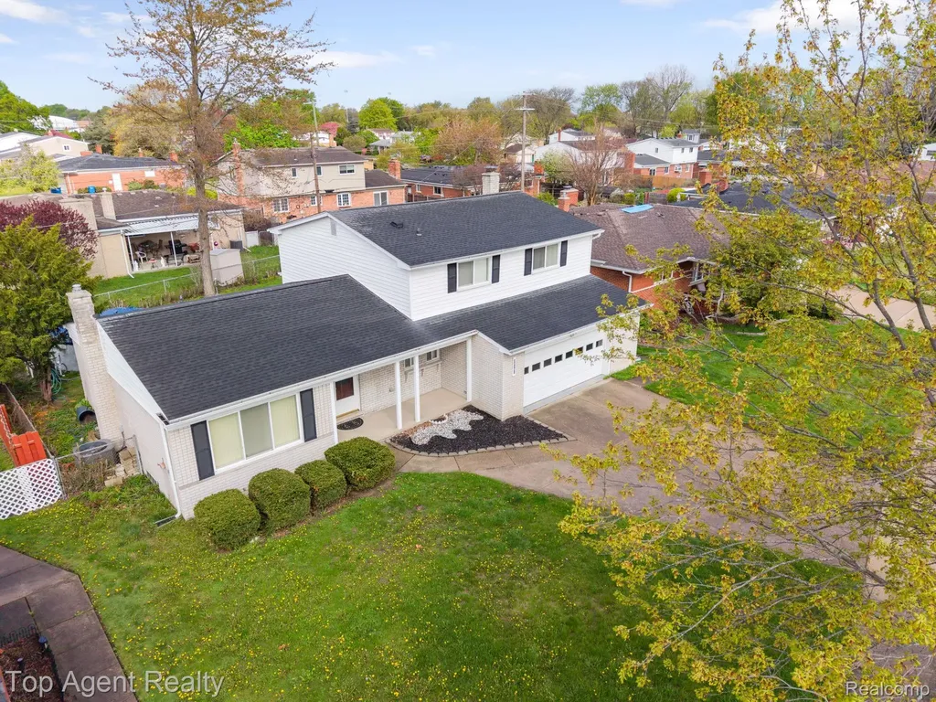 30151 Barbary Court Warren City MI 48093