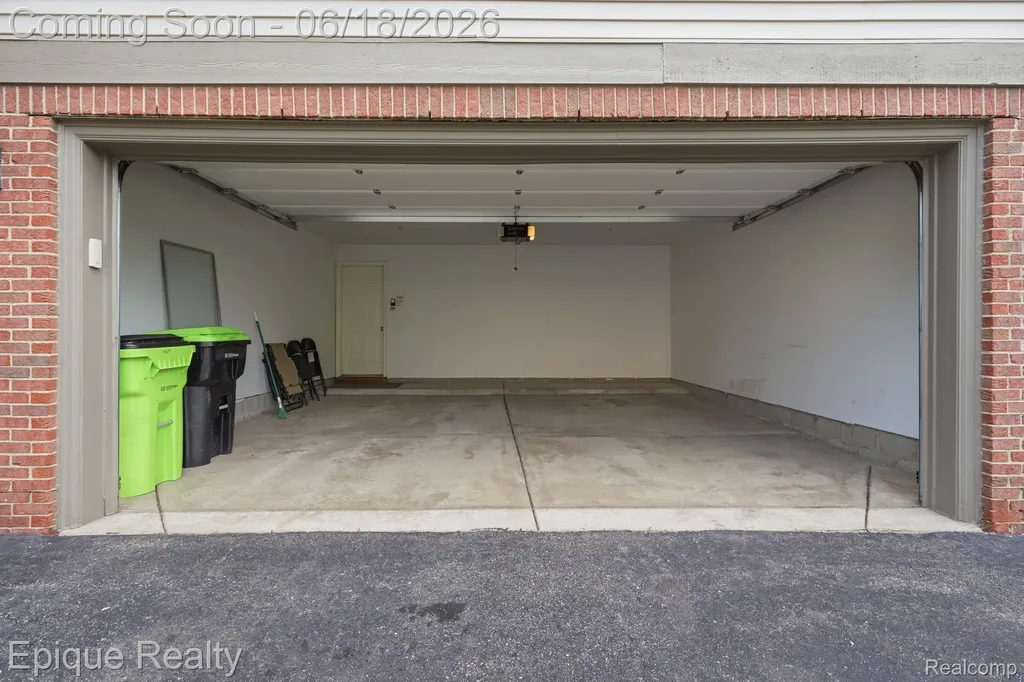 28071 Carlton Way Novi City MI 48377