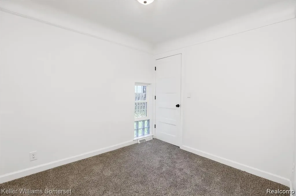 22463 Donald Avenue Eastpointe City MI 48021