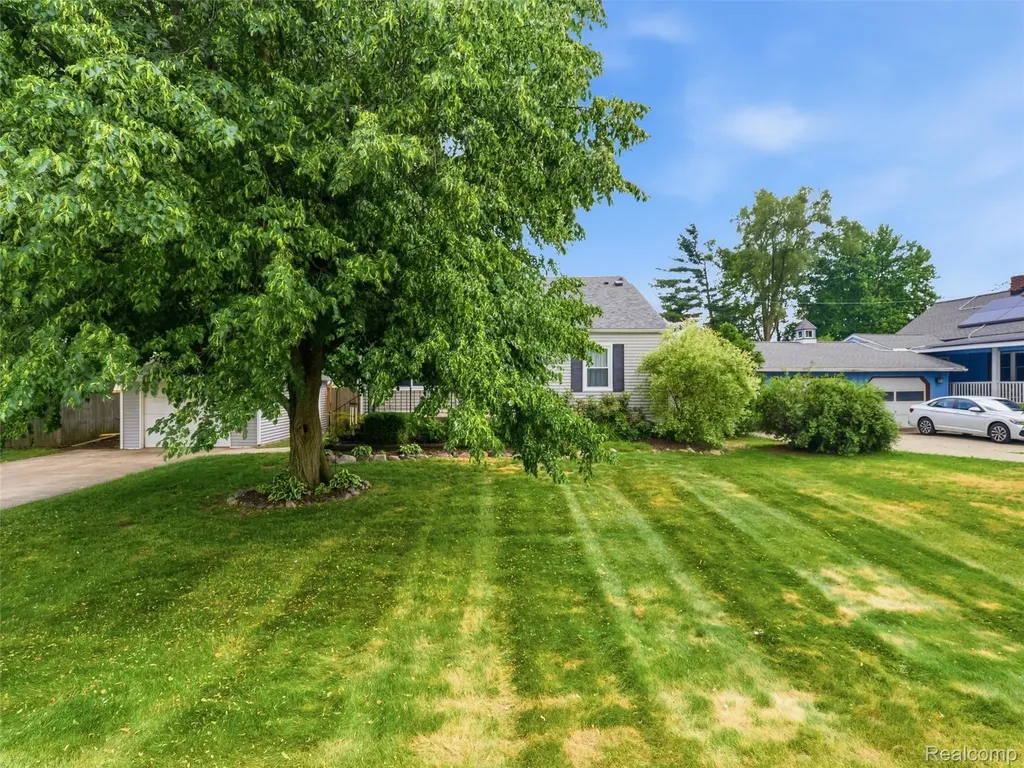7790 Powers Court Shelby Charter Township MI 48317