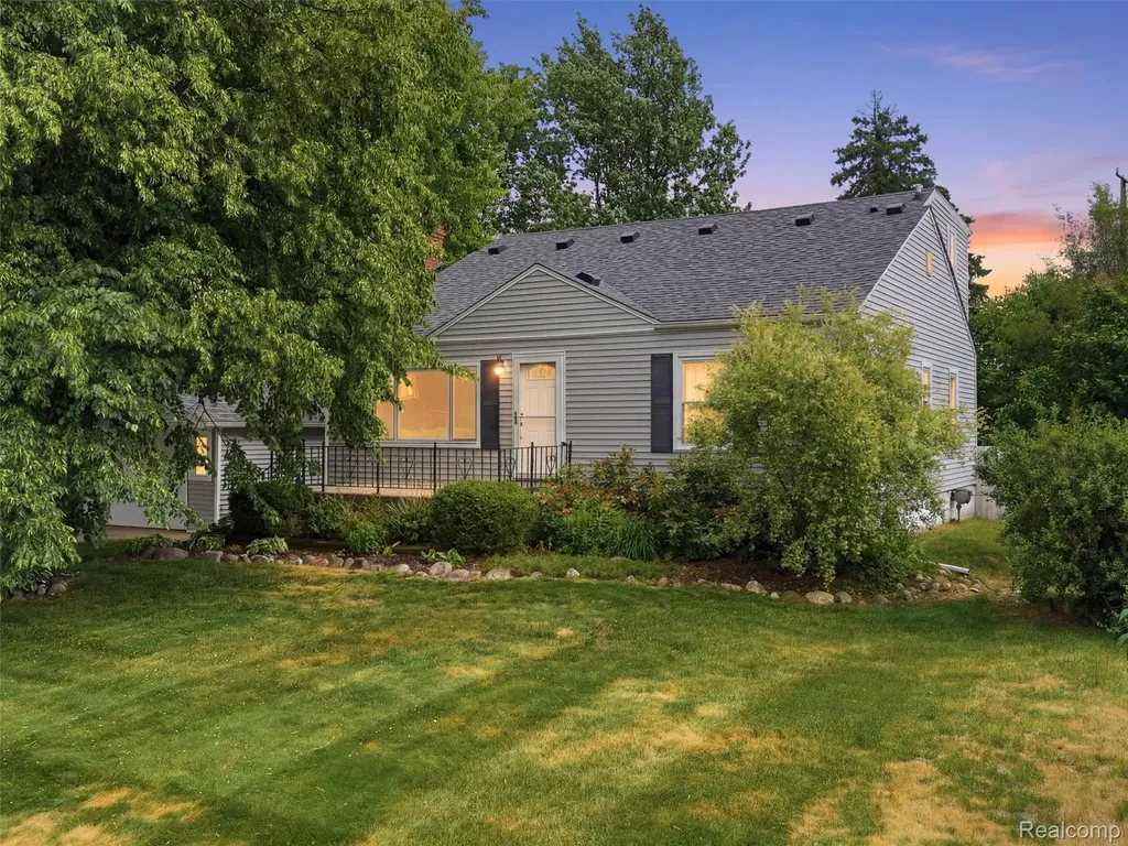 7790 Powers Court Shelby Charter Township MI 48317
