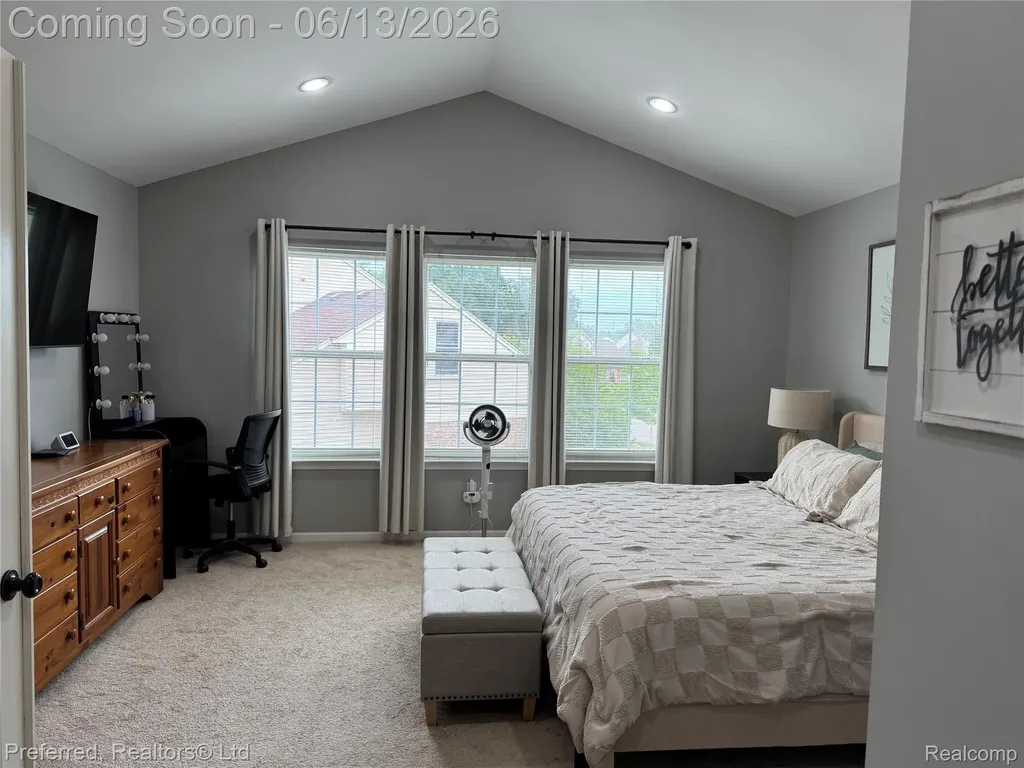 6536 Greenbriar Drive Van Buren Charter Township MI 48111