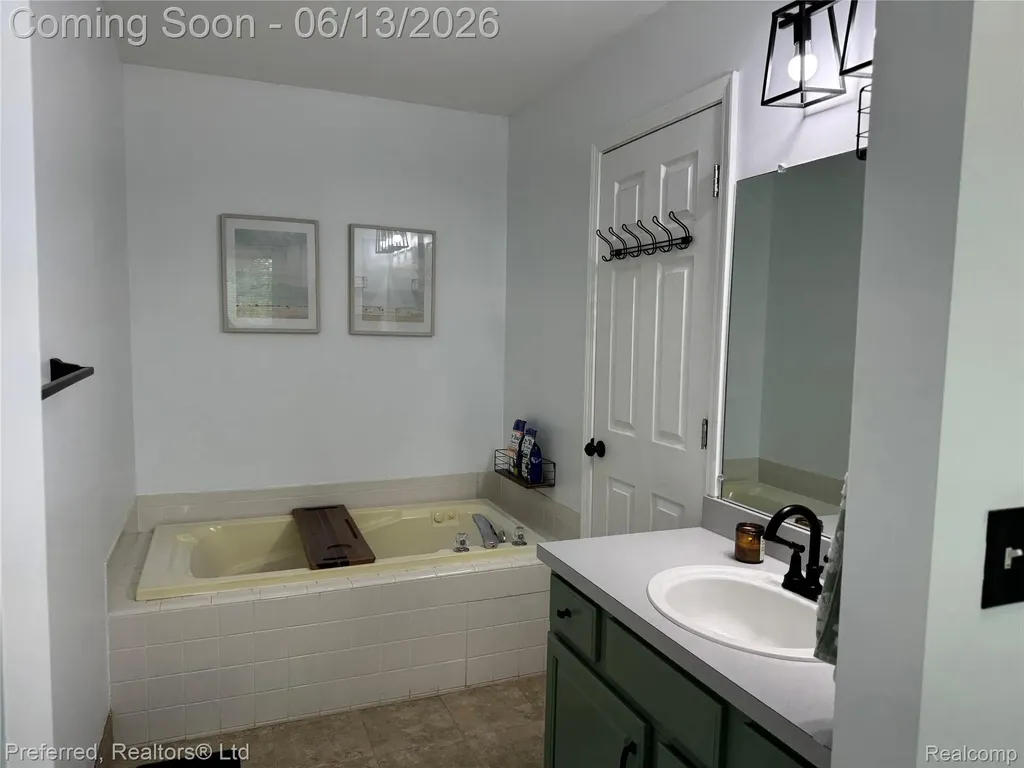 6536 Greenbriar Drive Van Buren Charter Township MI 48111