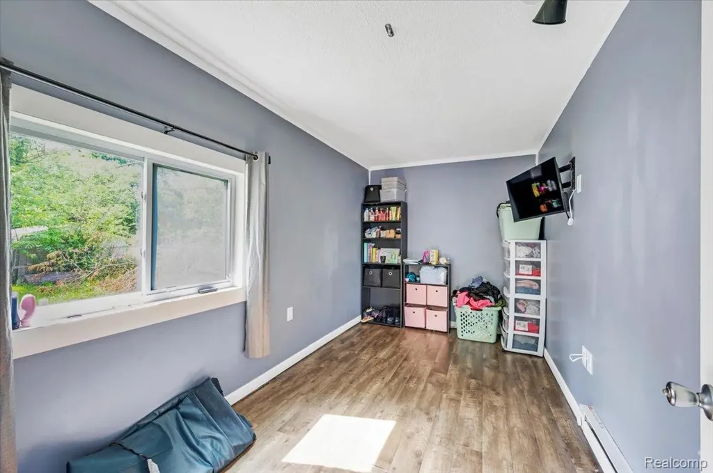 394 S Elm Street Lapeer City MI 48446