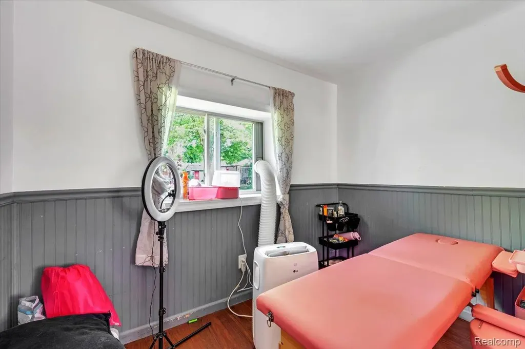 394 S Elm Street Lapeer City MI 48446