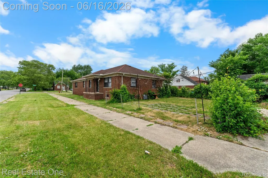 5200 Chalmers Street Detroit City MI 48213