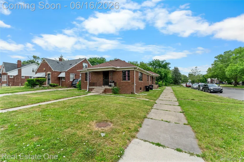5200 Chalmers Street Detroit City MI 48213