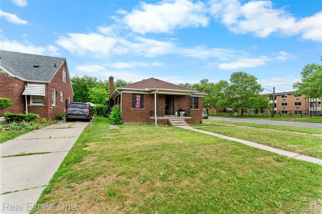 5200 Chalmers Street Detroit City MI 48213