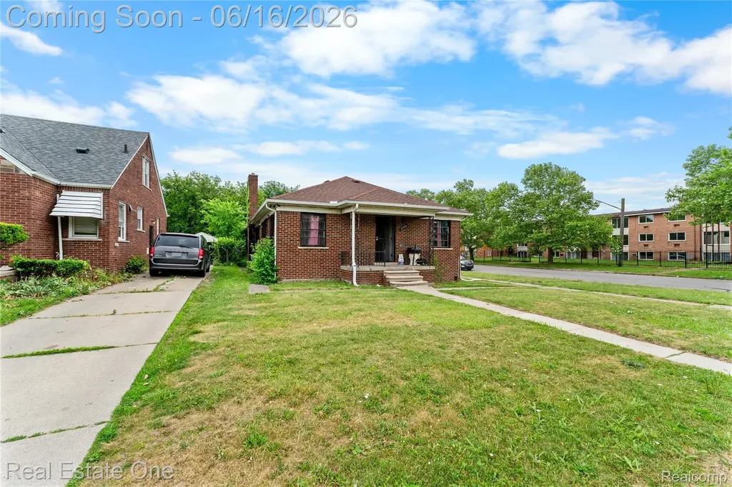 5200 Chalmers Street Detroit City MI 48213