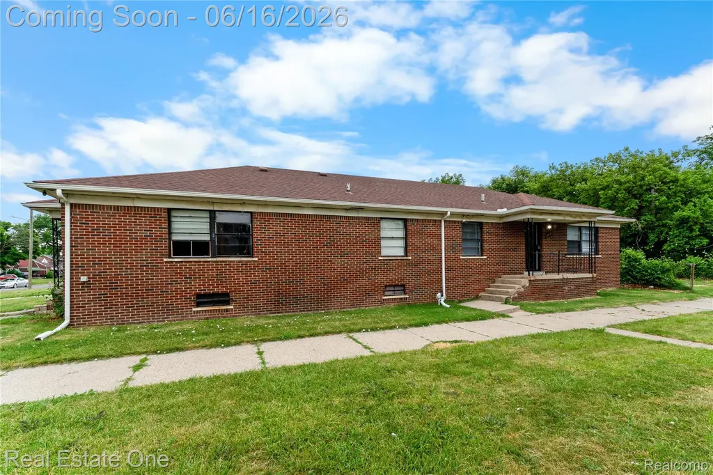 5200 Chalmers Street Detroit City MI 48213