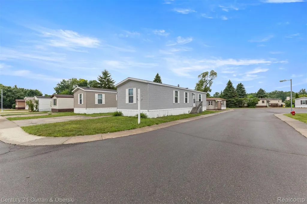 76 Fawn Lake Drive Walled Lake City MI 48390