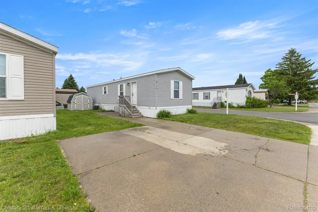 76 Fawn Lake Drive Walled Lake City MI 48390