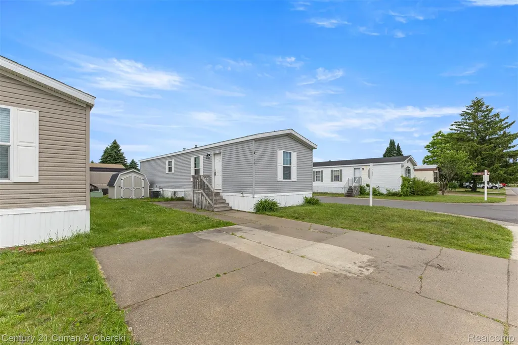 76 Fawn Lake Drive Walled Lake City MI 48390