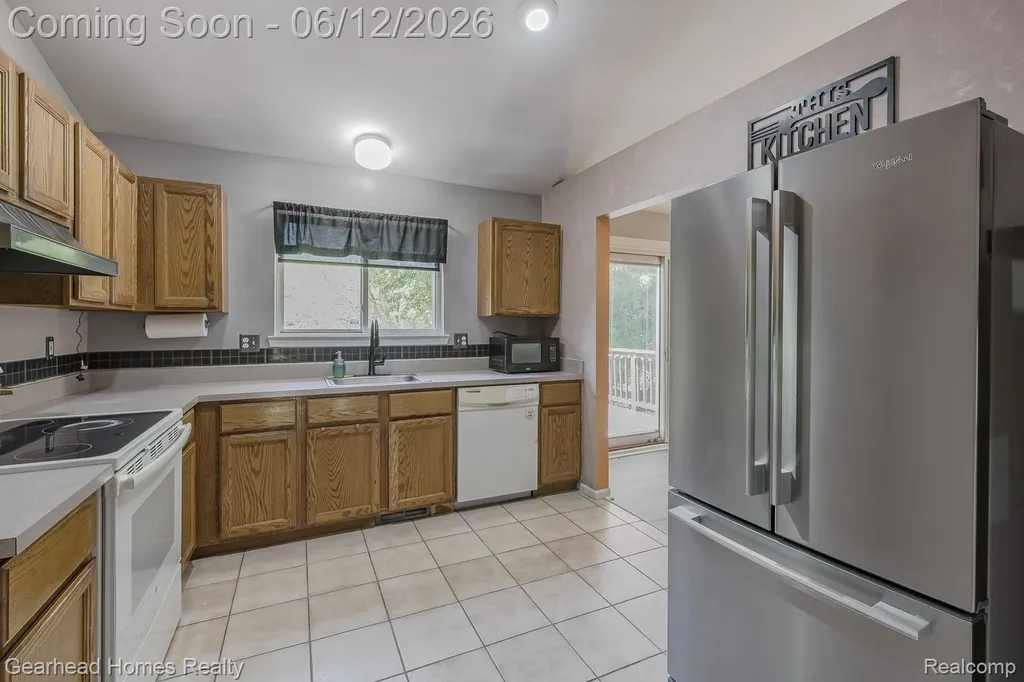 1062 Princeton Drive Waterford Charter Township MI 48327