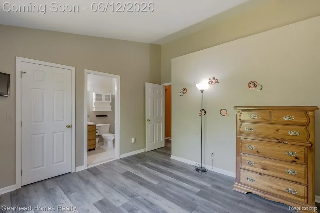 1062 Princeton Drive Waterford Charter Township MI 48327