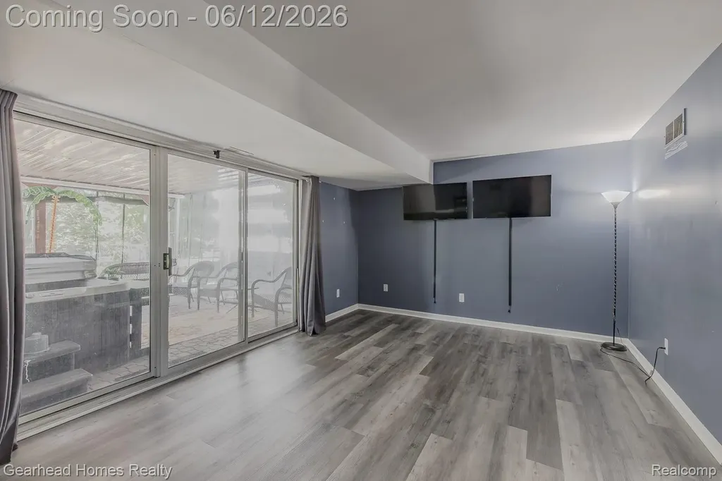 1062 Princeton Drive Waterford Charter Township MI 48327