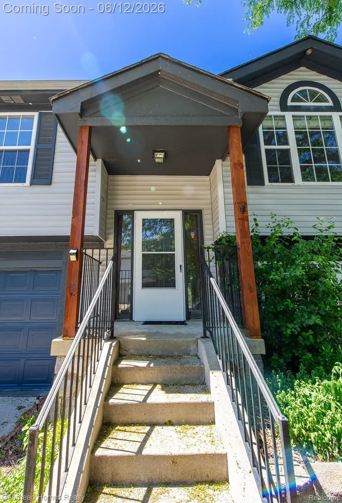 1062 Princeton Drive Waterford Charter Township MI 48327