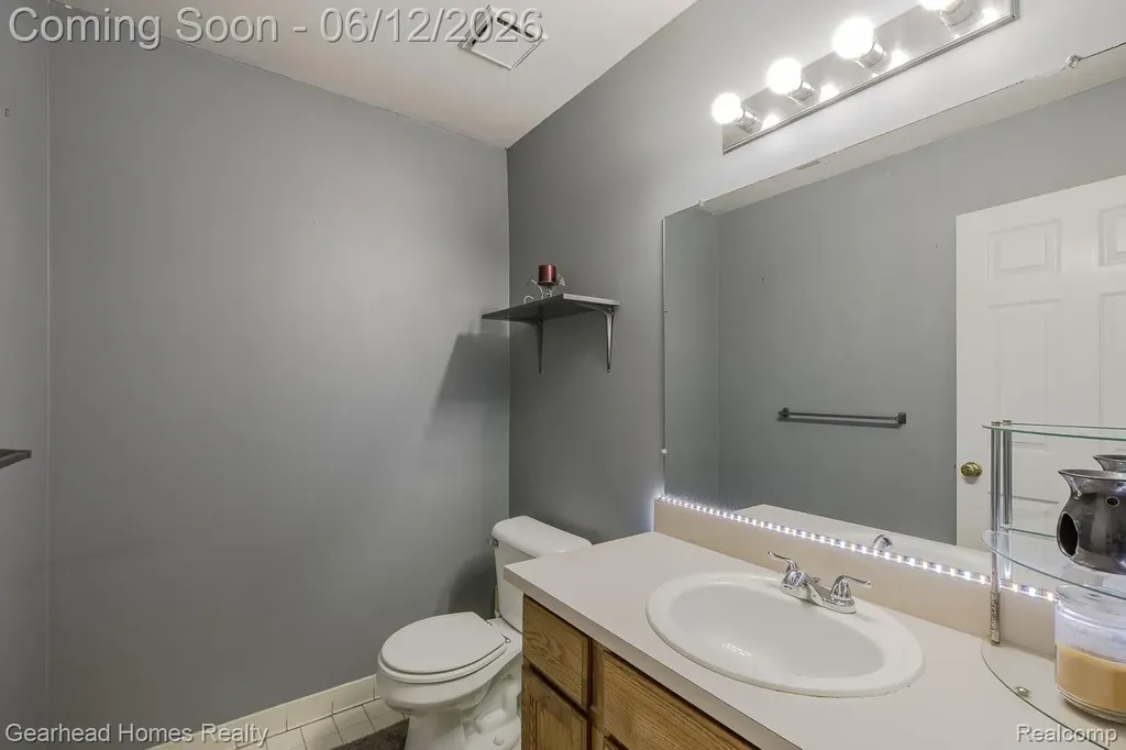 1062 Princeton Drive Waterford Charter Township MI 48327