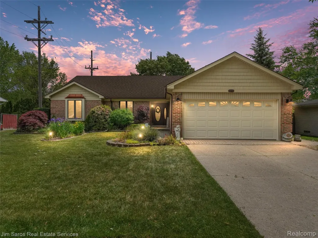 40252 Aynesley Street Clinton Charter Township MI 48038