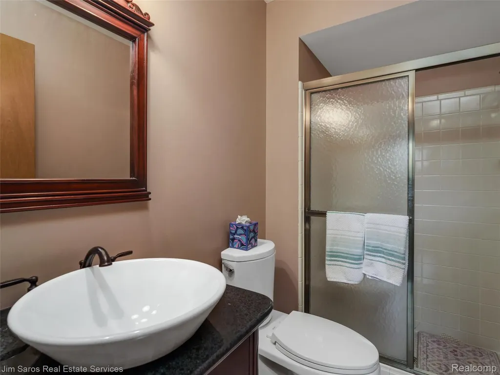 40252 Aynesley Street Clinton Charter Township MI 48038
