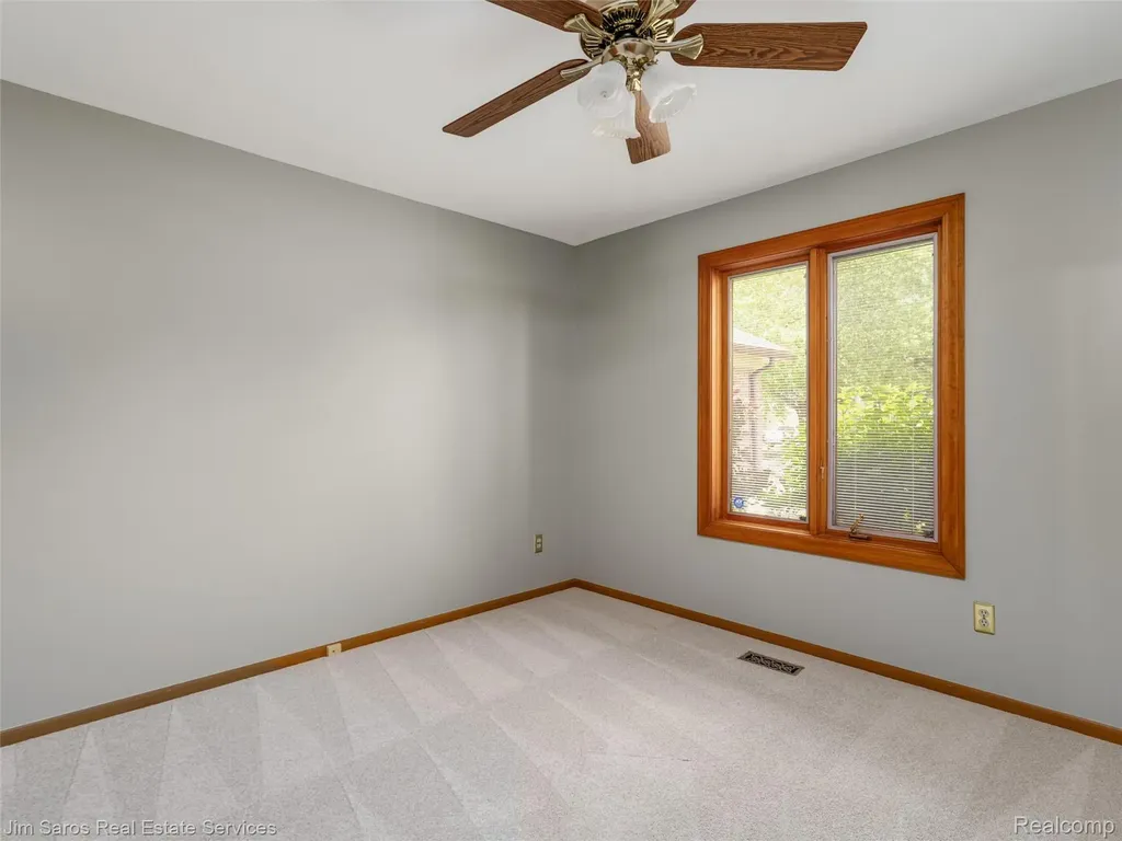 40252 Aynesley Street Clinton Charter Township MI 48038
