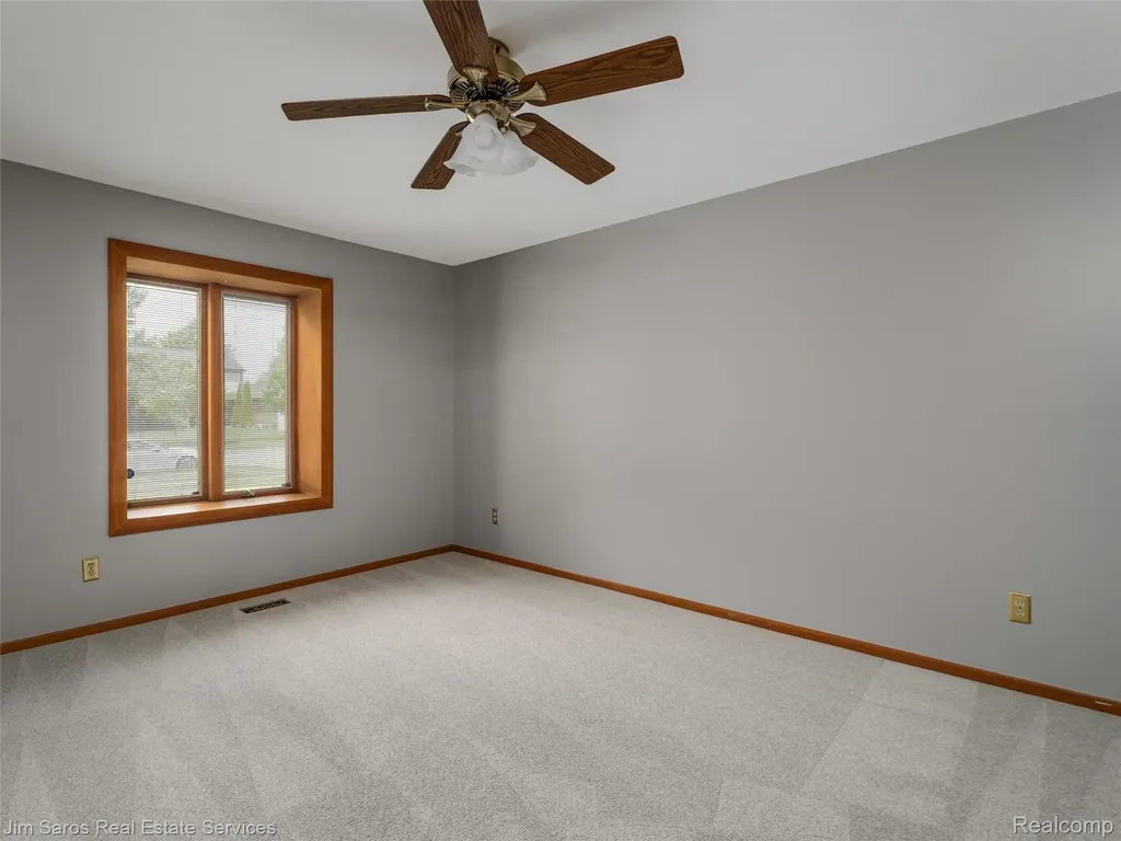 40252 Aynesley Street Clinton Charter Township MI 48038