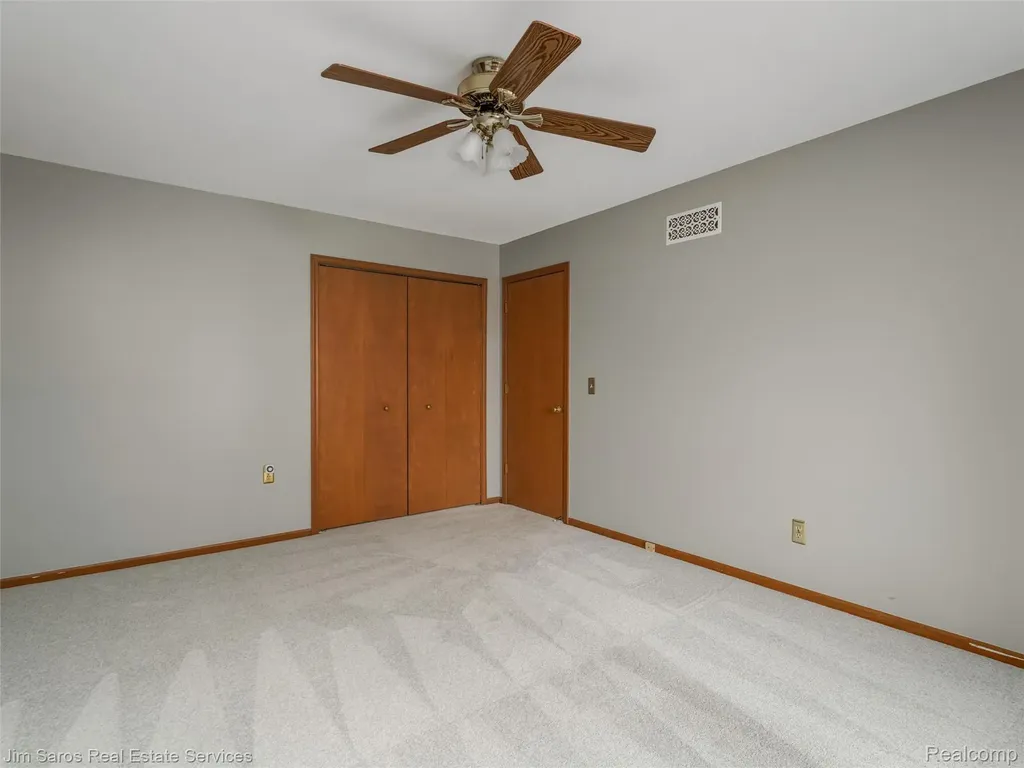 40252 Aynesley Street Clinton Charter Township MI 48038