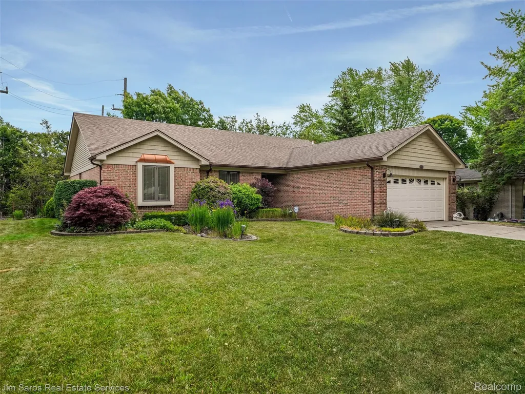 40252 Aynesley Street Clinton Charter Township MI 48038