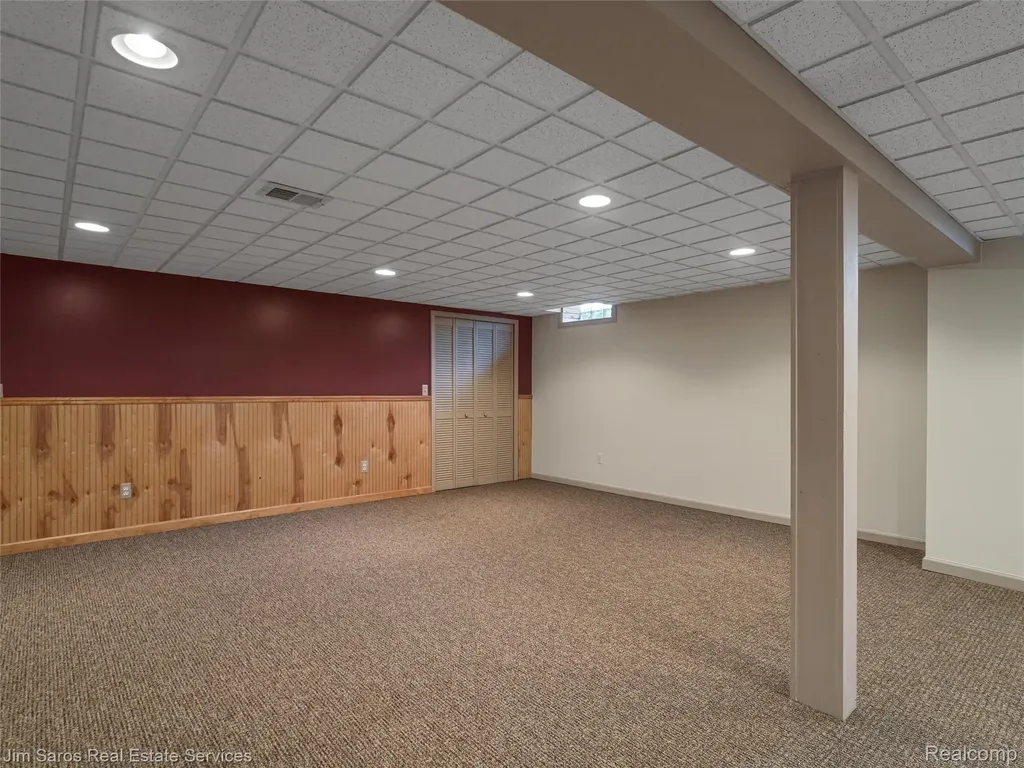 40252 Aynesley Street Clinton Charter Township MI 48038