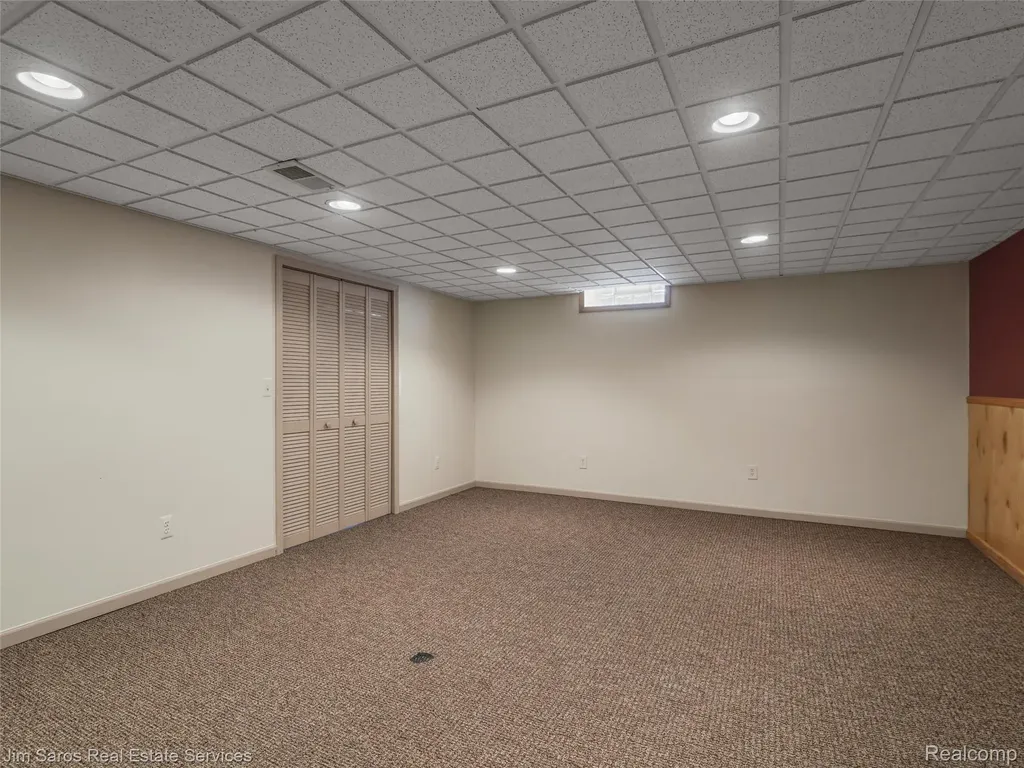 40252 Aynesley Street Clinton Charter Township MI 48038