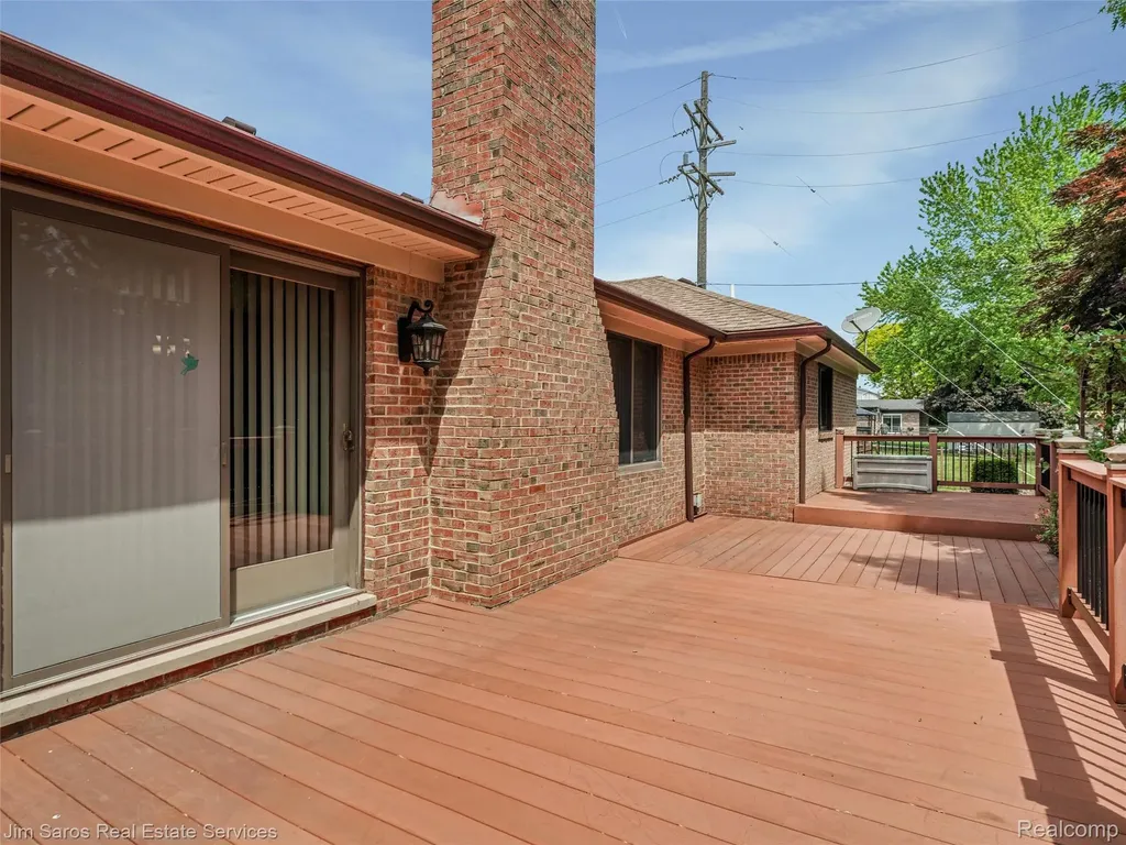 40252 Aynesley Street Clinton Charter Township MI 48038