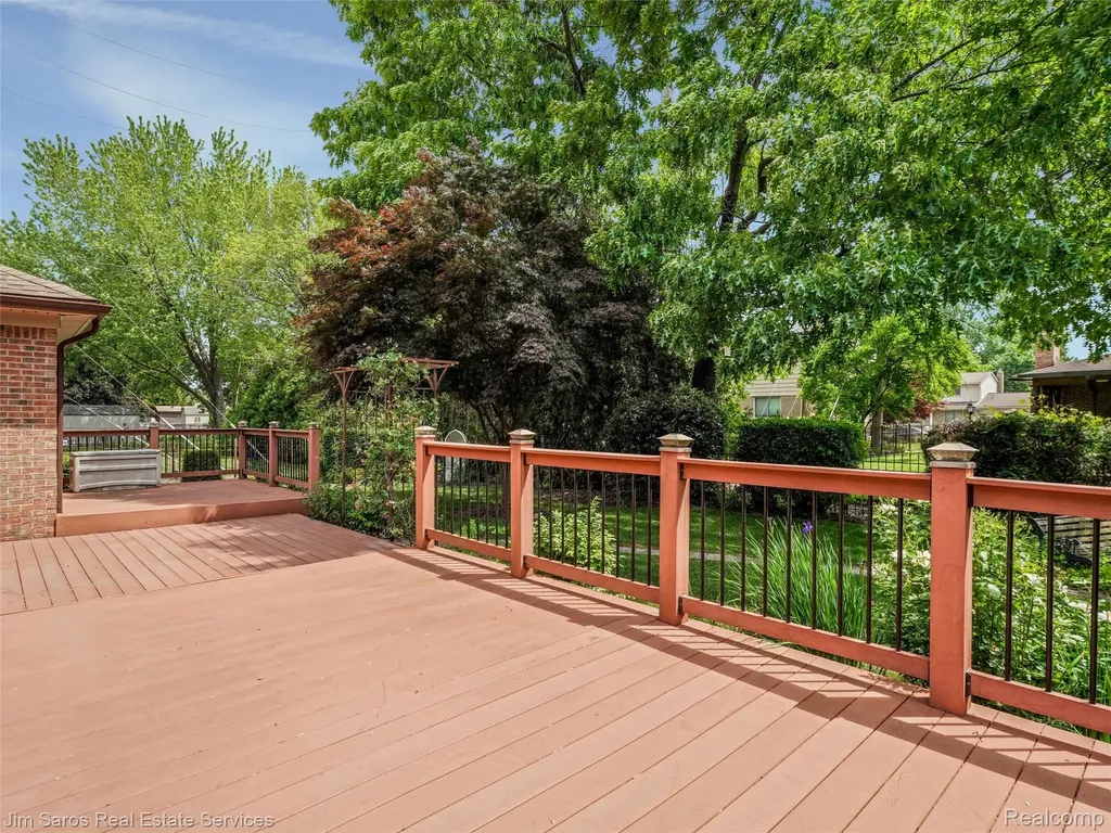 40252 Aynesley Street Clinton Charter Township MI 48038