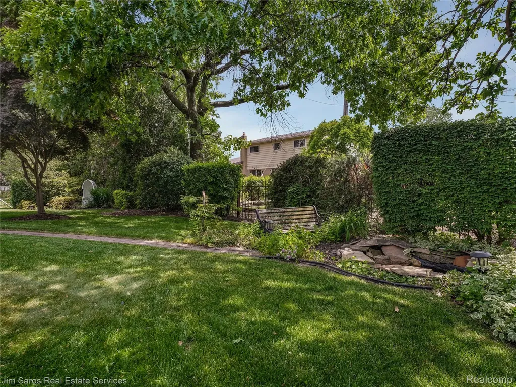 40252 Aynesley Street Clinton Charter Township MI 48038