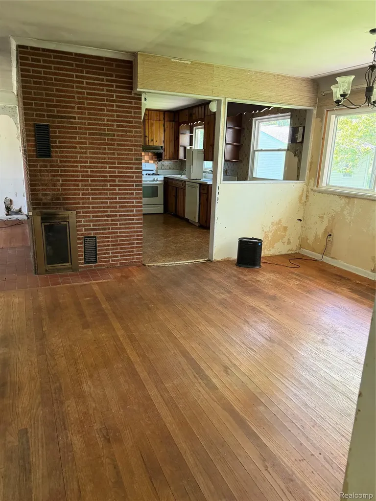 455 6th Street Marysville City MI 48040