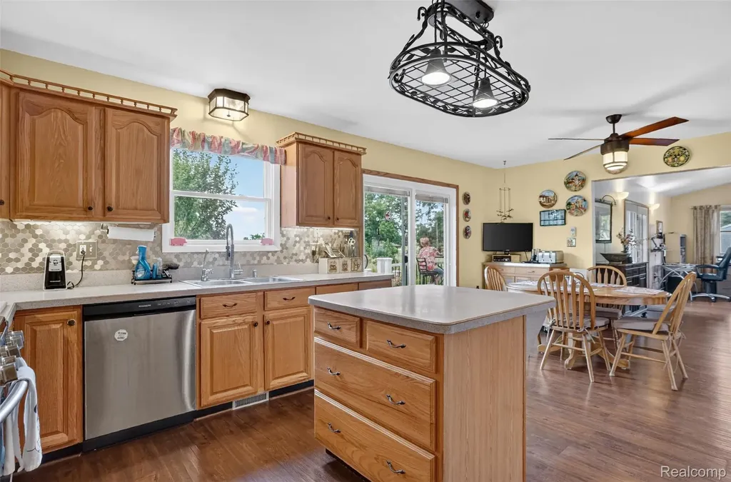 310 Browning Drive Howell City MI 48843