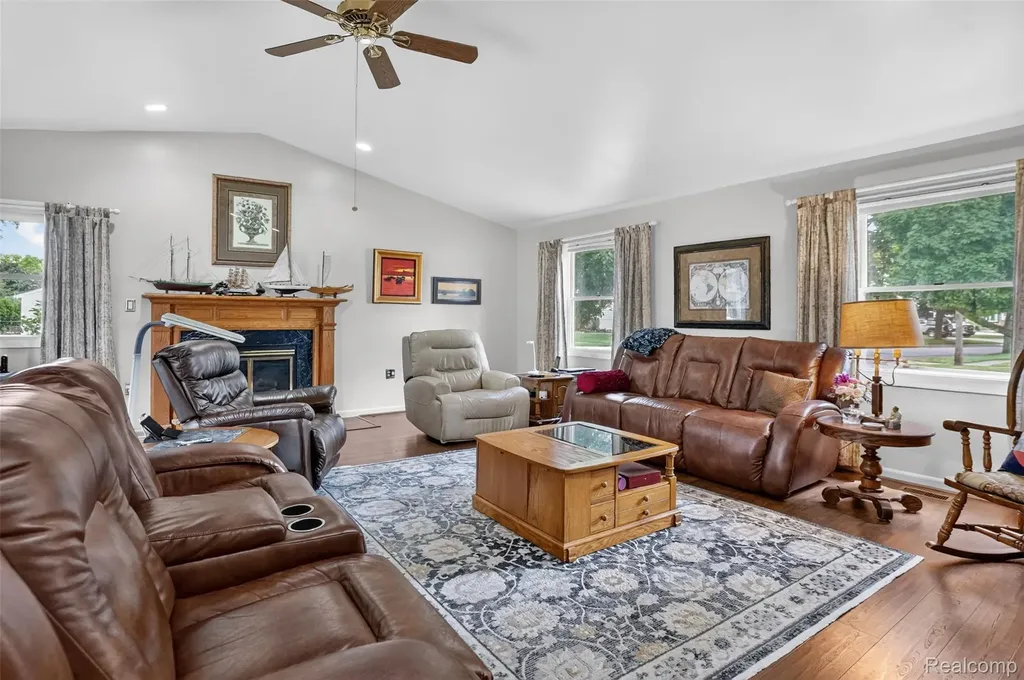 310 Browning Drive Howell City MI 48843
