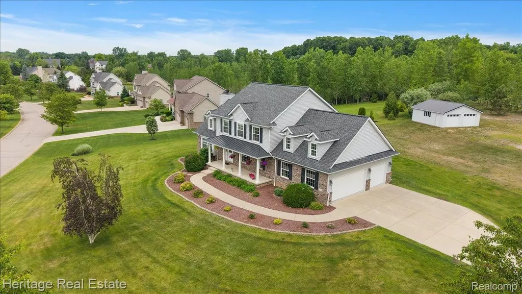 5222 Coulter Lake Boulevard Independence Charter Township MI 48348