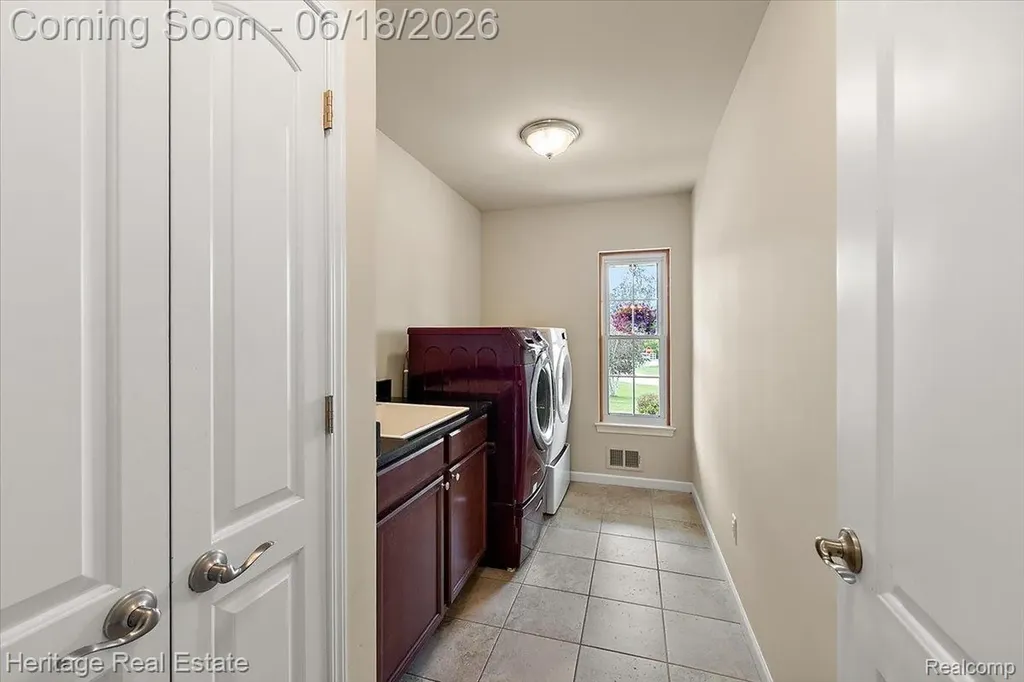 5222 Coulter Lake Boulevard Independence Charter Township MI 48348