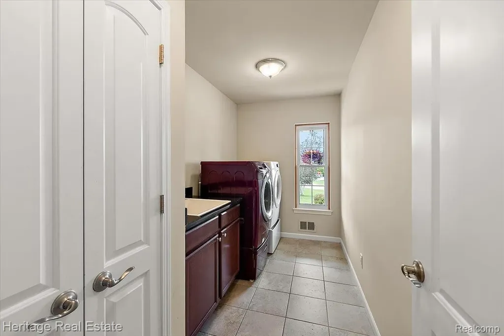 5222 Coulter Lake Boulevard Independence Charter Township MI 48348