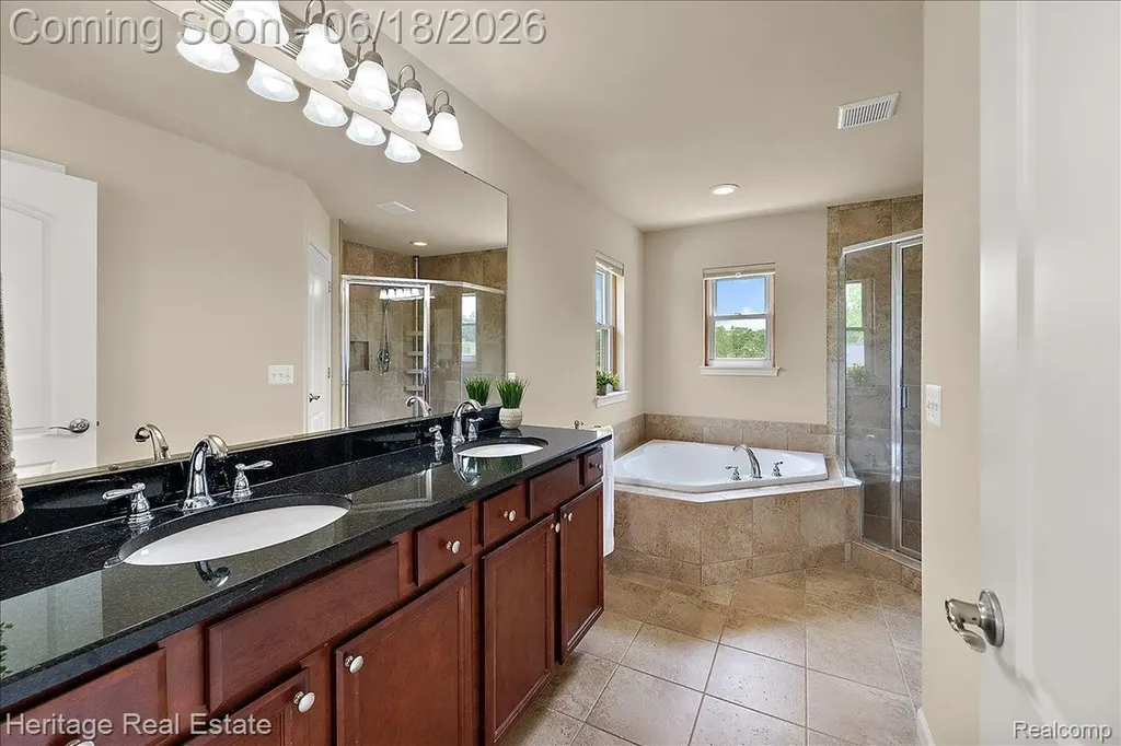 5222 Coulter Lake Boulevard Independence Charter Township MI 48348