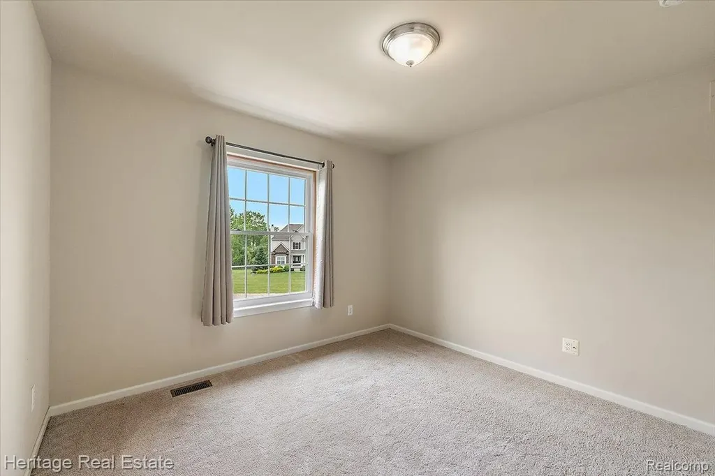 5222 Coulter Lake Boulevard Independence Charter Township MI 48348