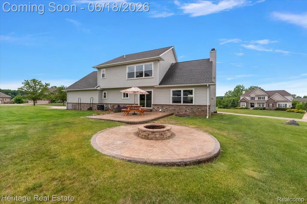 5222 Coulter Lake Boulevard Independence Charter Township MI 48348